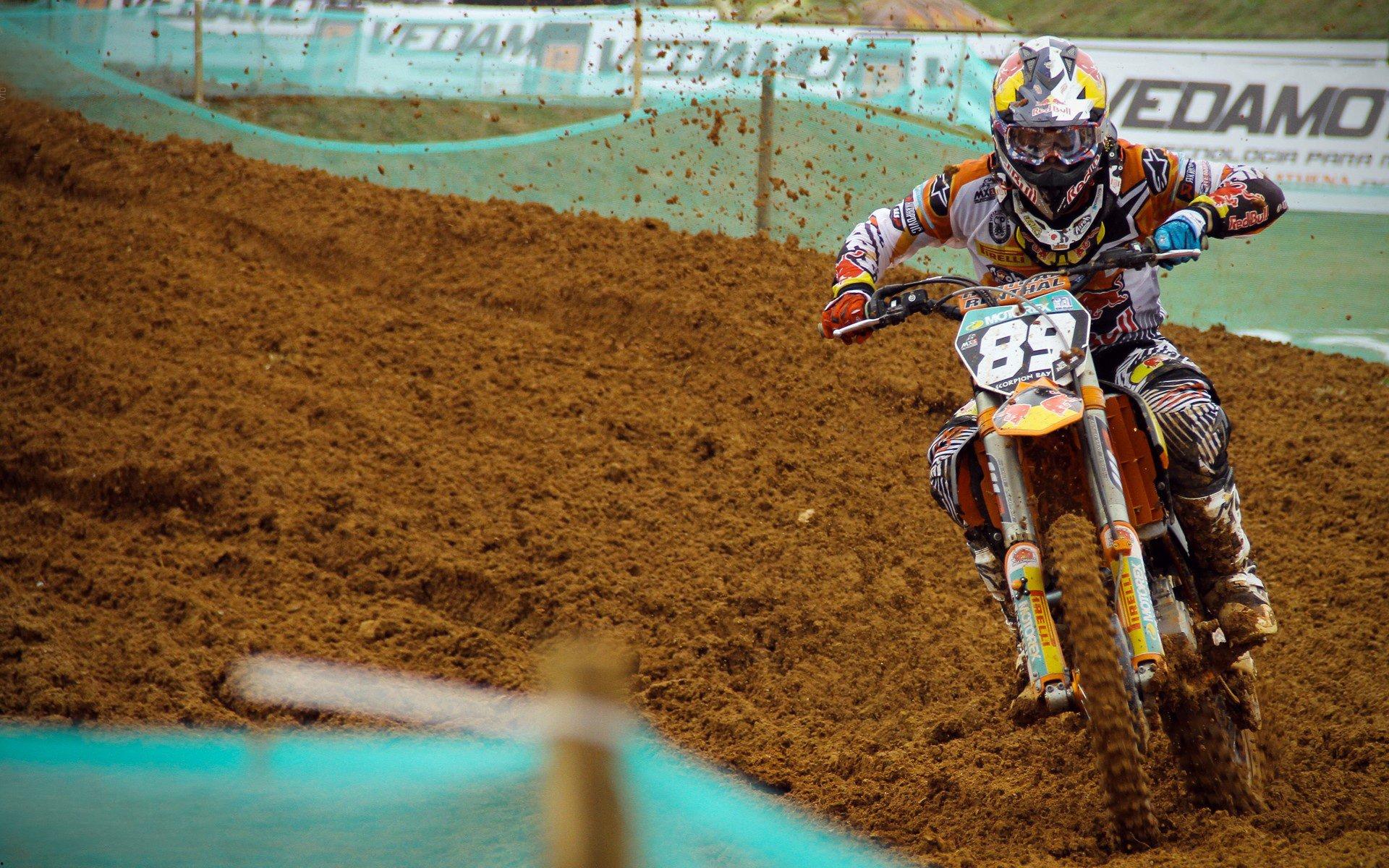 雷霆半场狂轰滥炸,篮筐仿佛被打红温了!一场进攻盛宴的背后故事